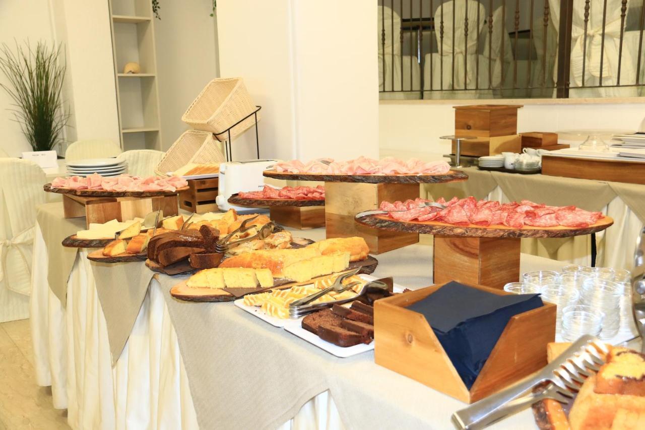 Hotel Diamante Cattolica Zewnętrze zdjęcie