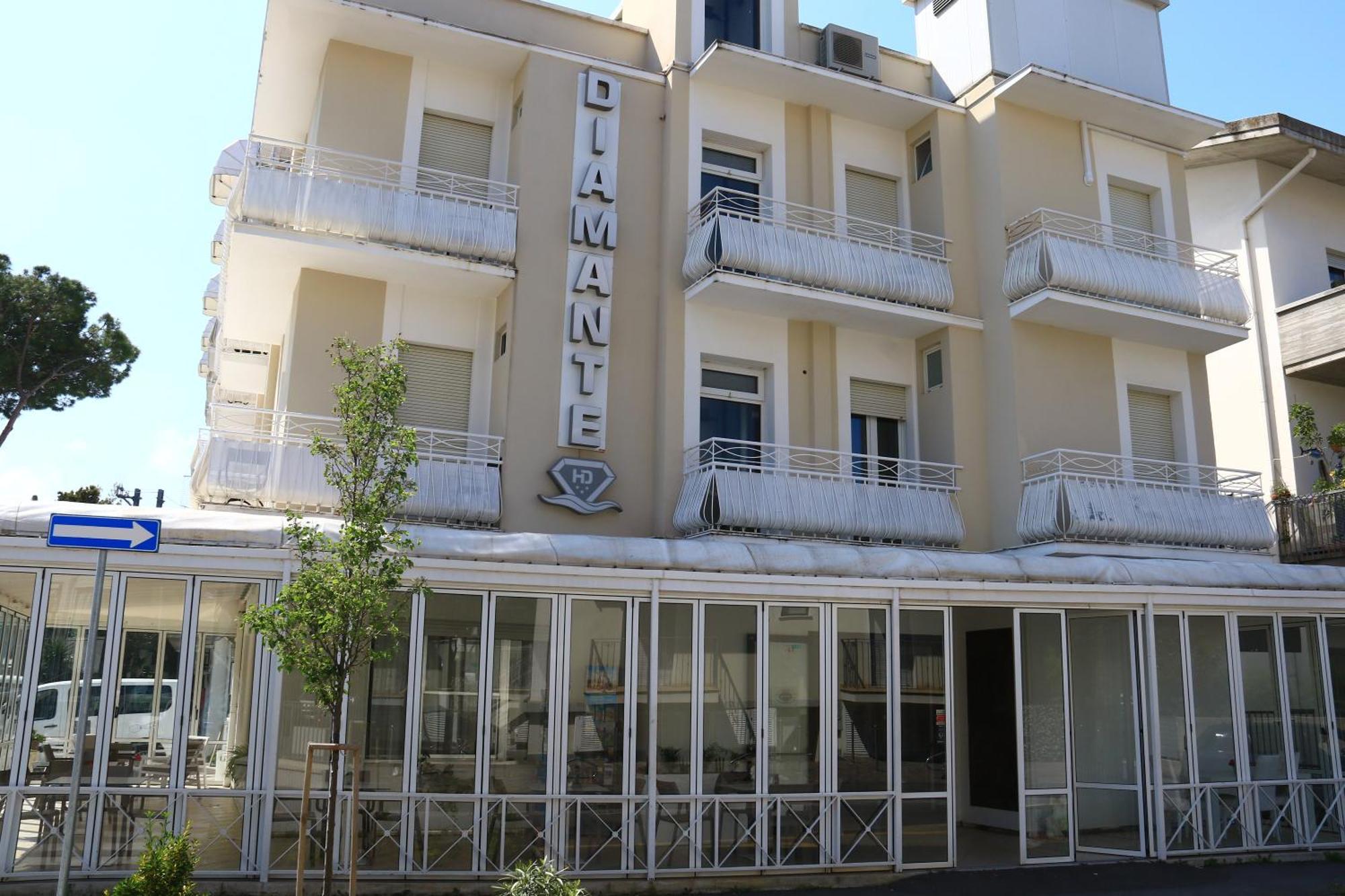 Hotel Diamante Cattolica Zewnętrze zdjęcie
