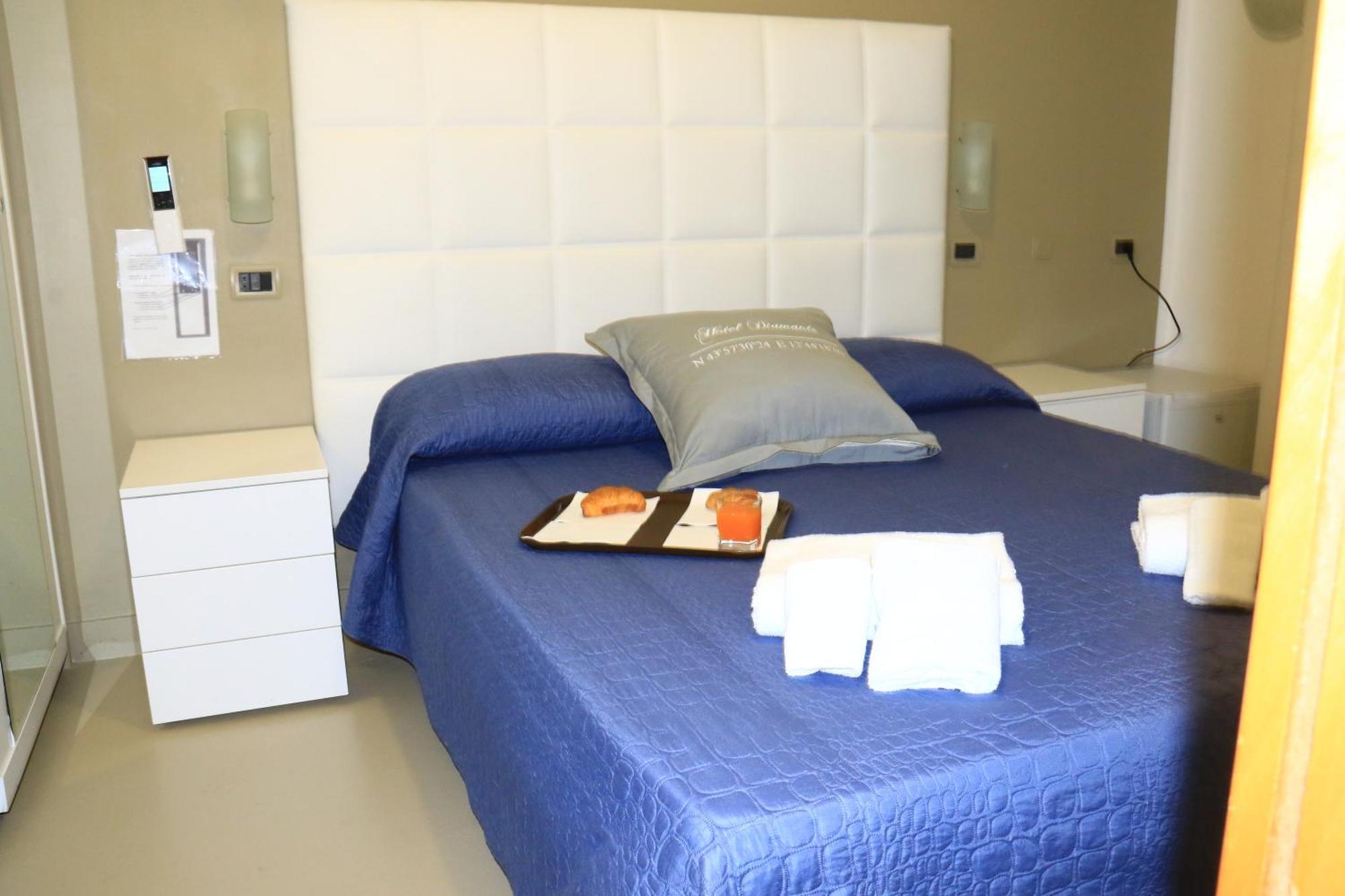 Hotel Diamante Cattolica Zewnętrze zdjęcie