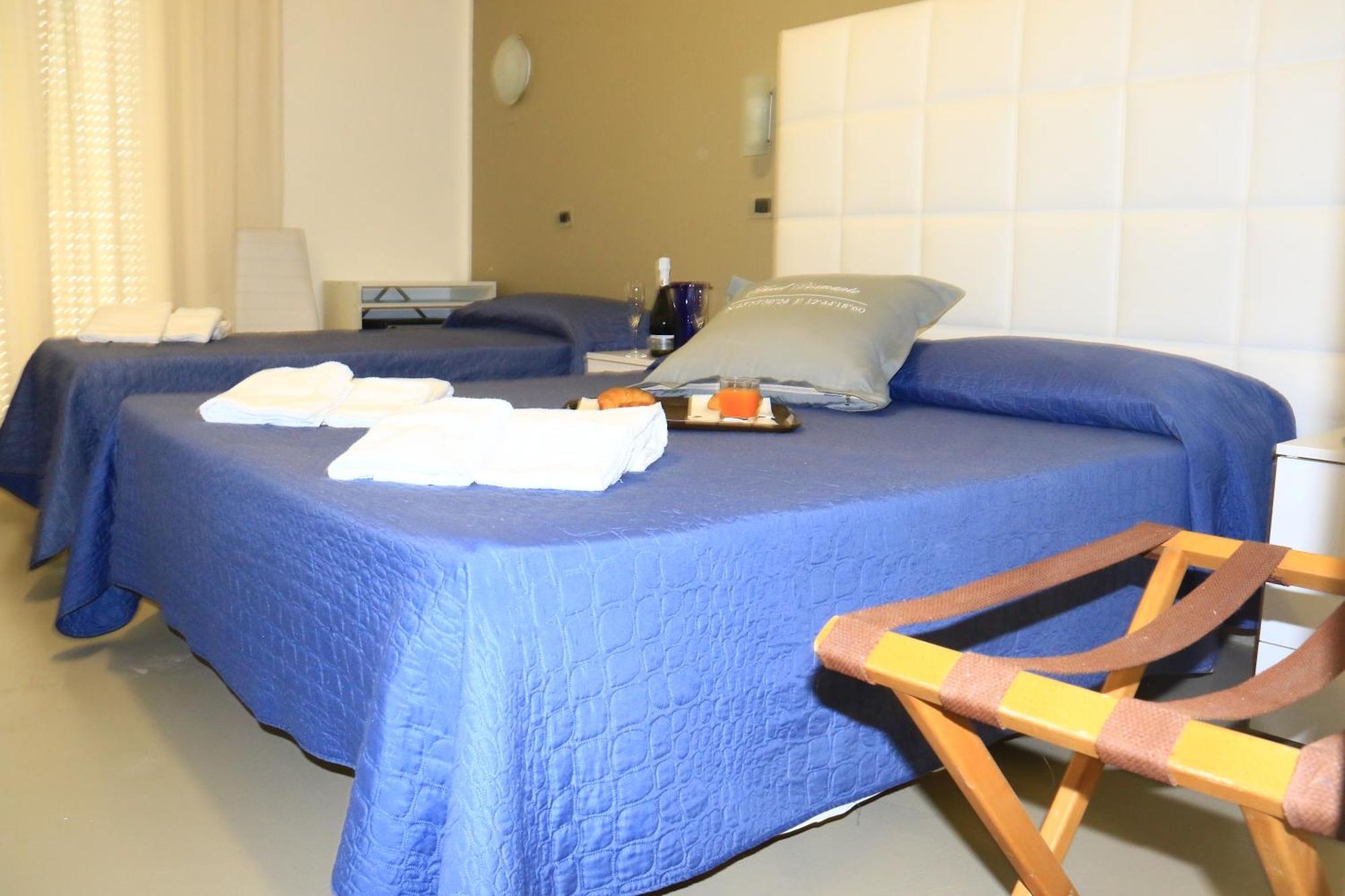 Hotel Diamante Cattolica Zewnętrze zdjęcie