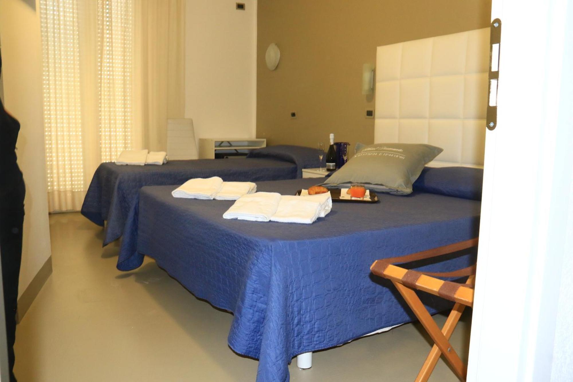 Hotel Diamante Cattolica Zewnętrze zdjęcie