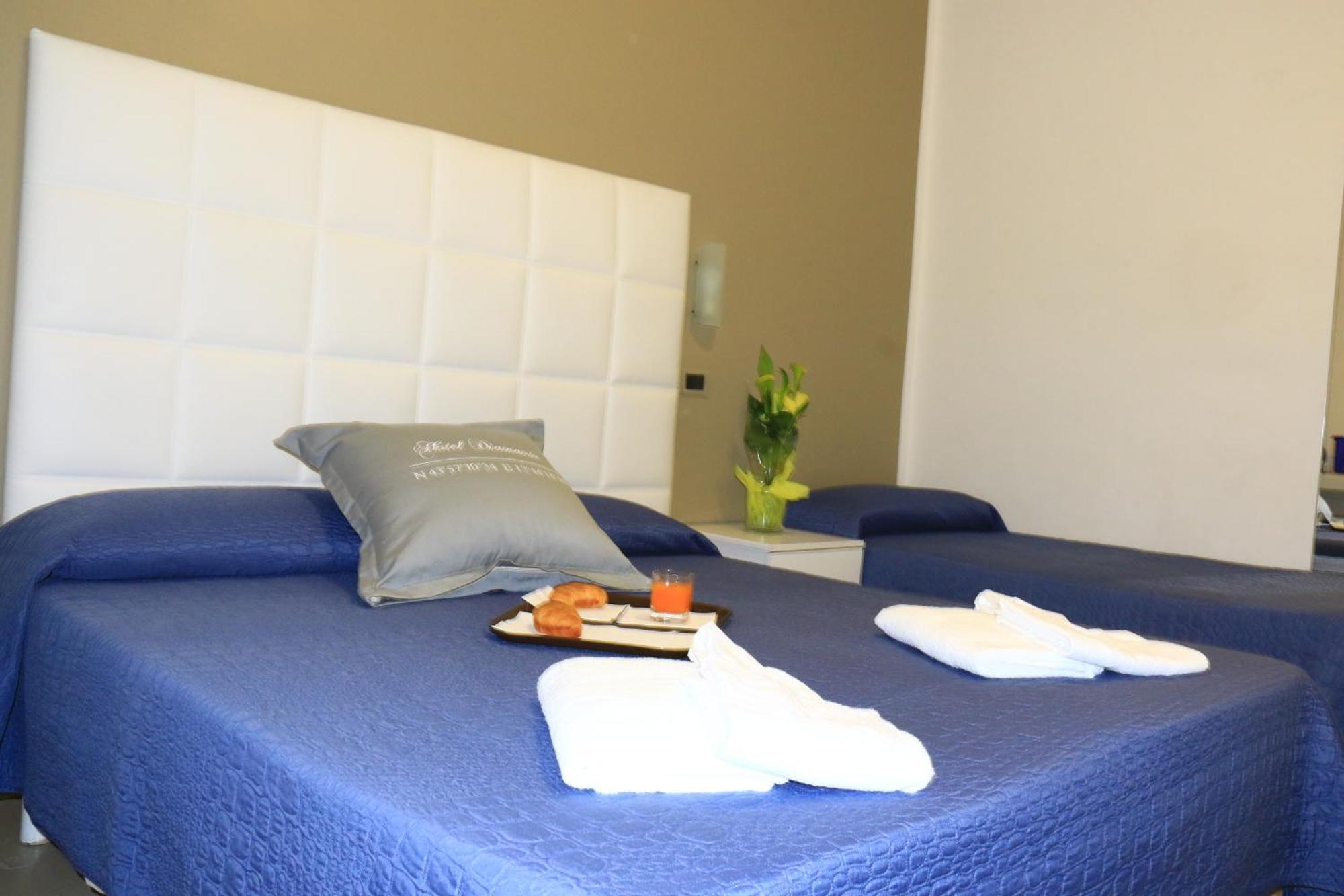 Hotel Diamante Cattolica Zewnętrze zdjęcie