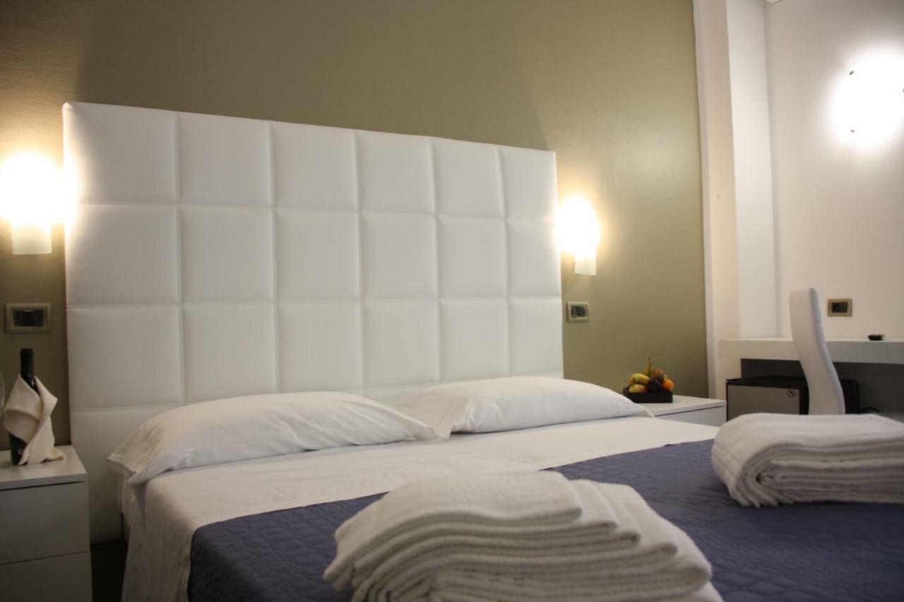 Hotel Diamante Cattolica Zewnętrze zdjęcie