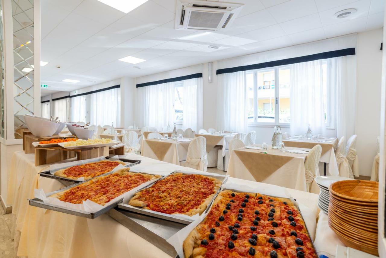 Hotel Diamante Cattolica Zewnętrze zdjęcie