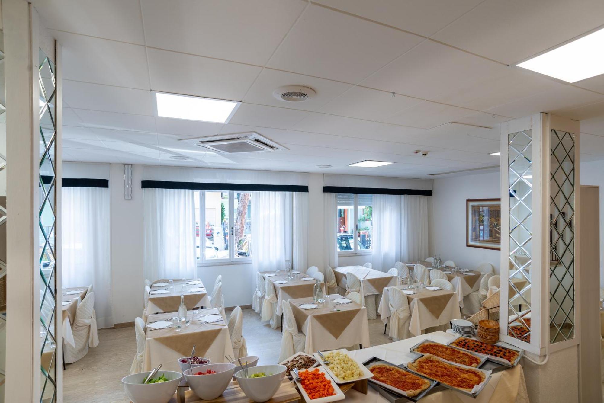 Hotel Diamante Cattolica Zewnętrze zdjęcie